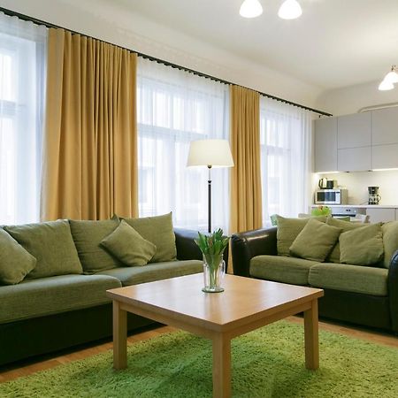 Saaresalu City Center Apartment Pärnu Buitenkant foto