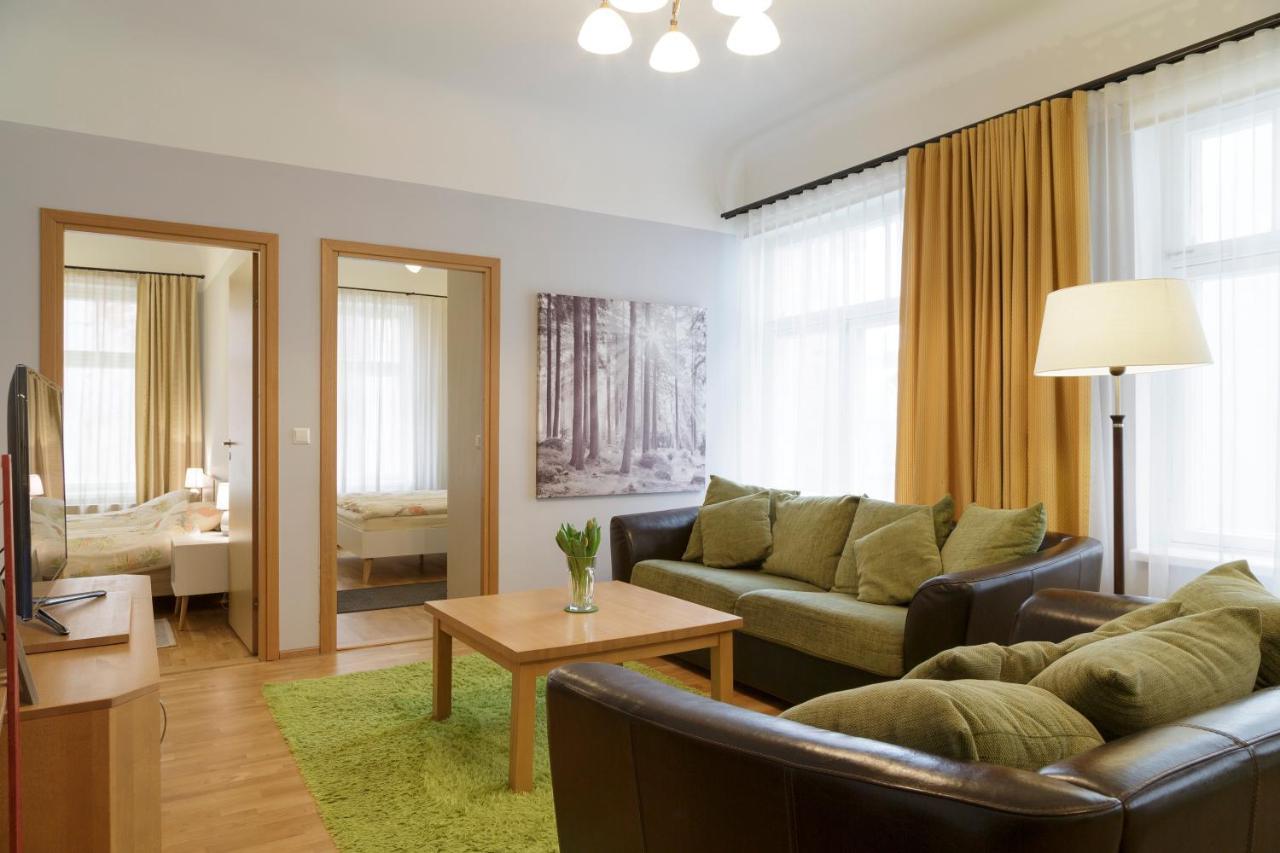 Saaresalu City Center Apartment Pärnu Buitenkant foto