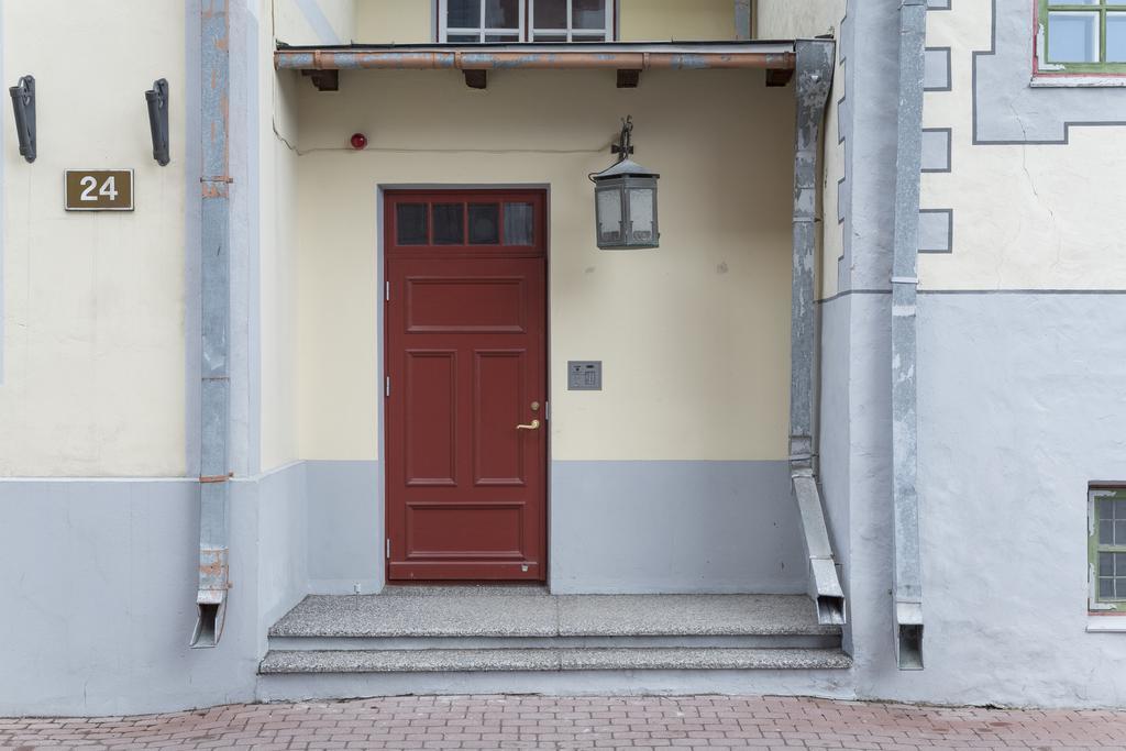 Saaresalu City Center Apartment Pärnu Buitenkant foto