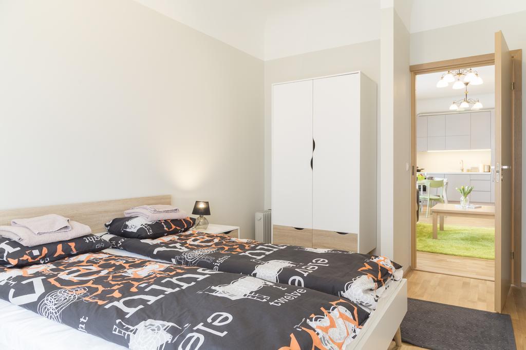 Saaresalu City Center Apartment Pärnu Buitenkant foto