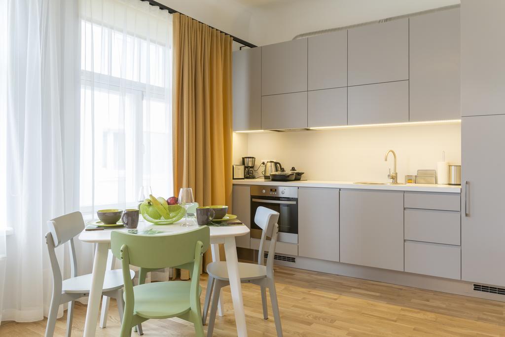 Saaresalu City Center Apartment Pärnu Buitenkant foto
